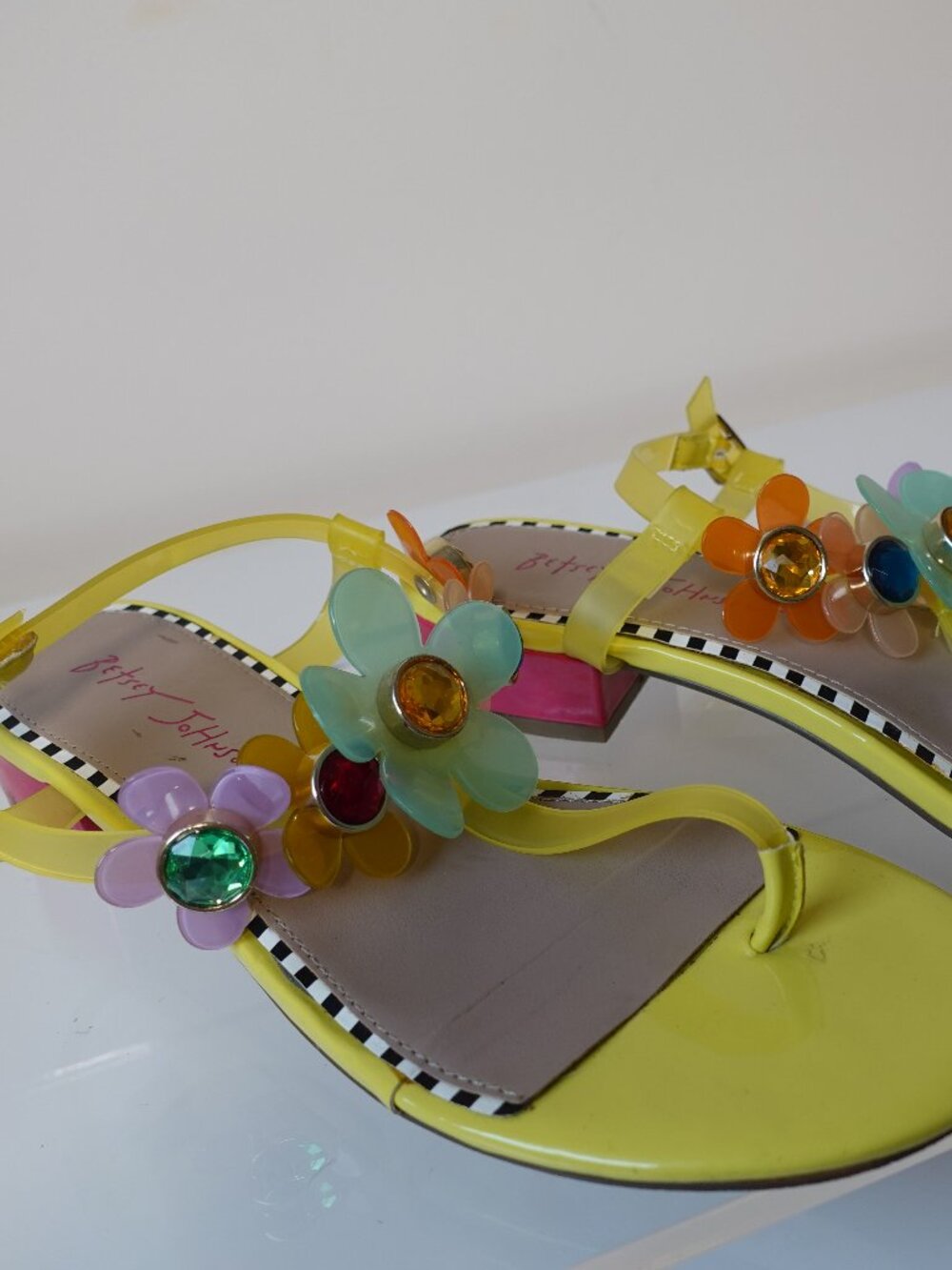 Betsey Johnson Alanni Heeled Sandal Yellow Multi Floral Beaded Size 8